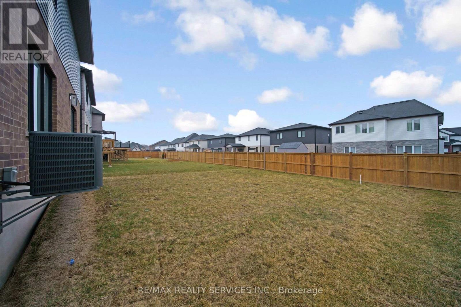 Detached at 1891 FOUNTAIN GRASS DRIVE, London
