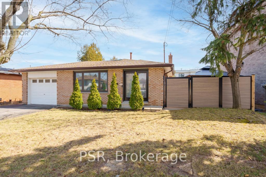 Detached at 19 GLEN FOREST DRIVE, Hamilton (Red Hill)