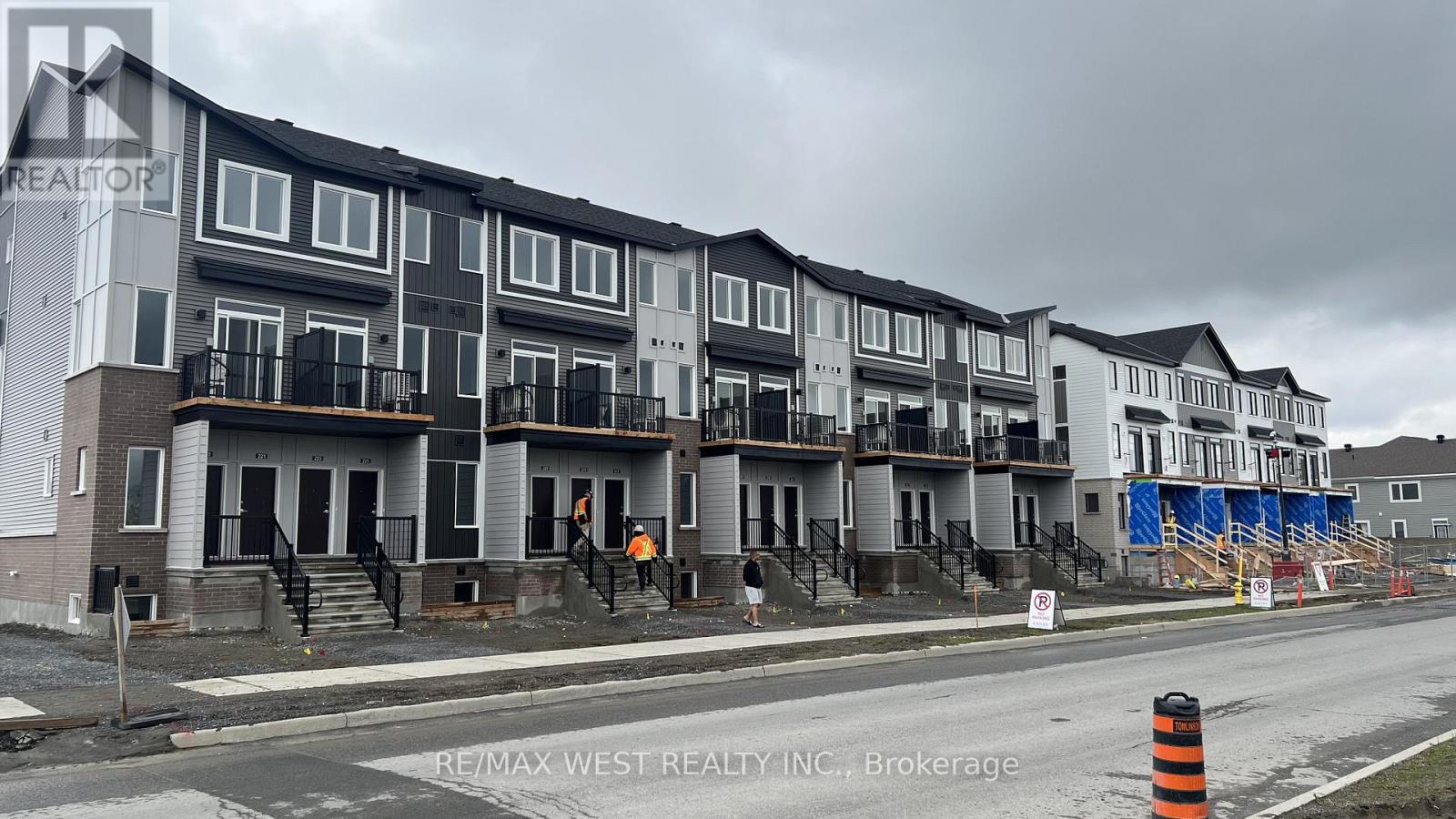 Townhouse at 253 LAMARCHE AVENUE, Ottawa