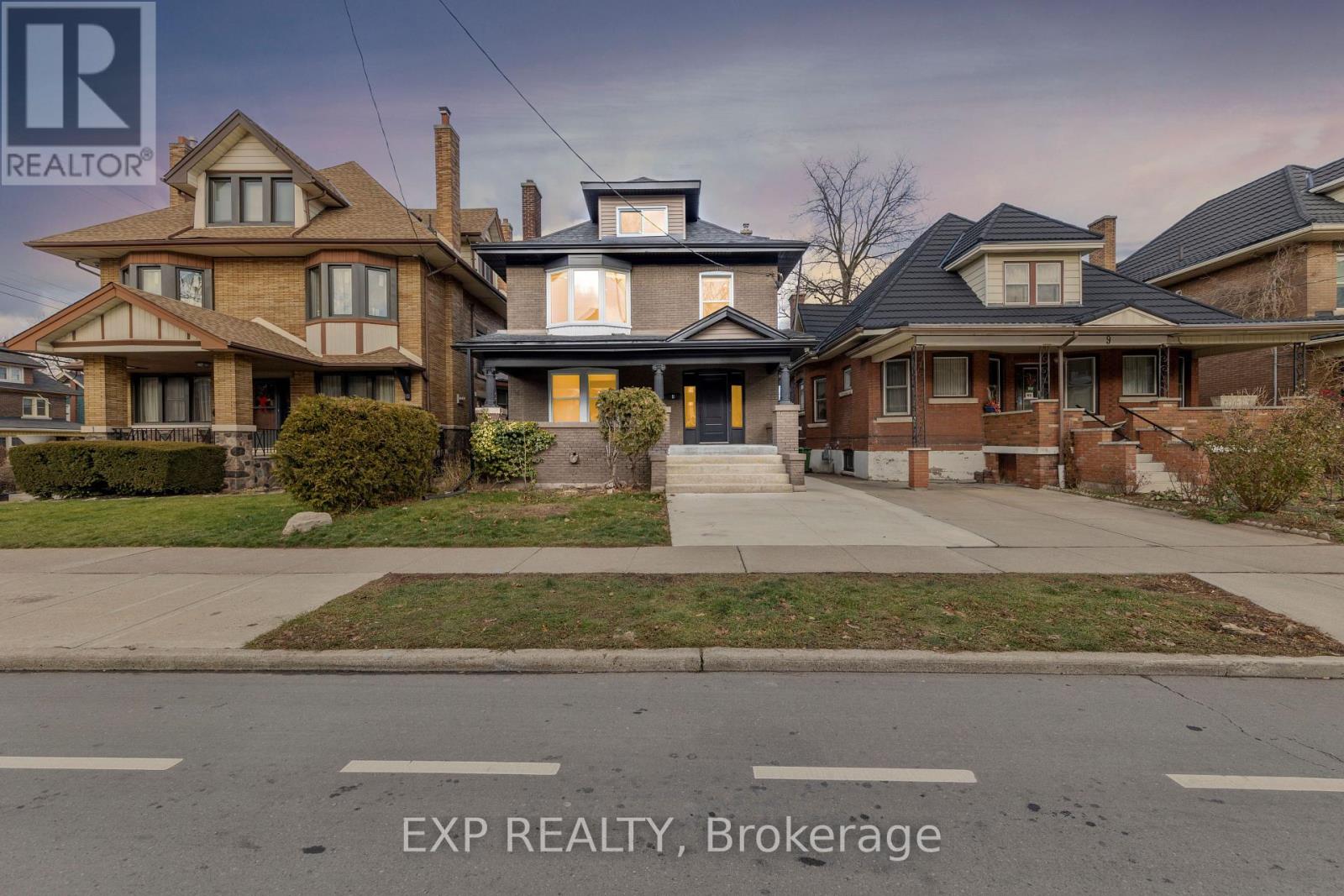 Multiplex at 5 MAPLEWOOD AVENUE, Hamilton (Blakeley)