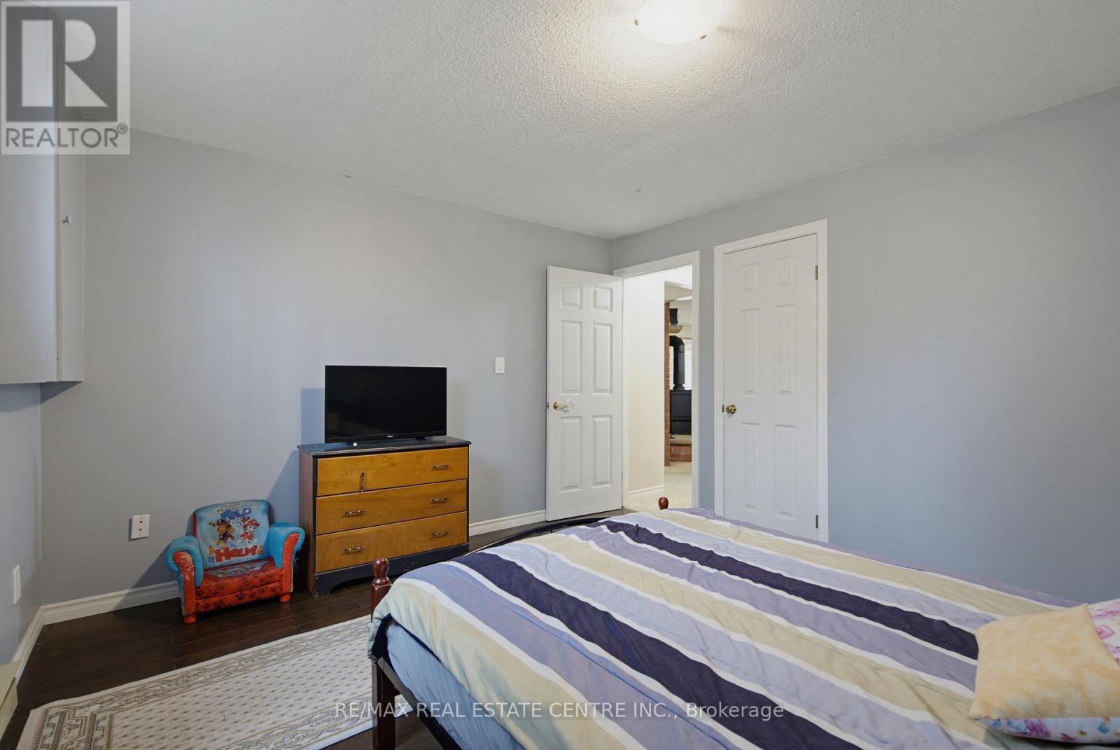 Detached at 294052 8TH LINE, Amaranth