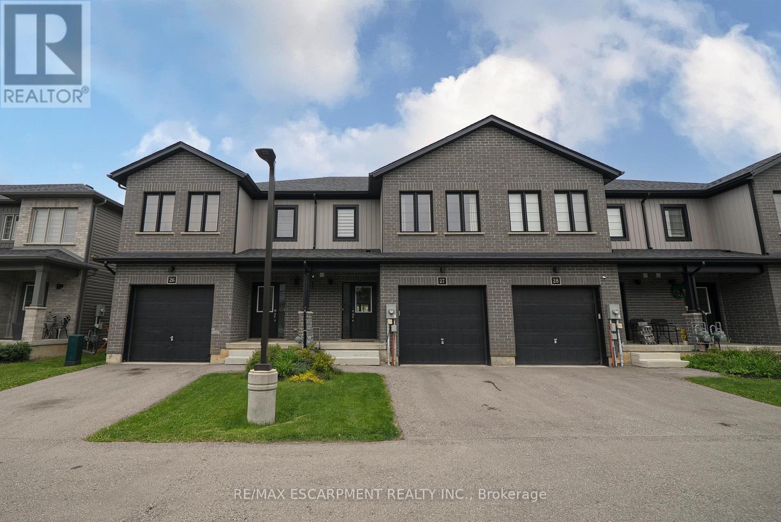 Townhouse at 27 - 160 STANLEY STREET, Norfolk (Simcoe)