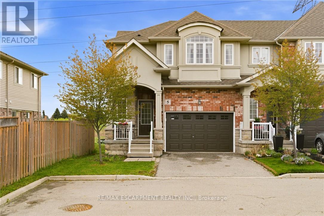 Townhouse at 5 - 73 MEDICI LANE, Hamilton (Villages of Glancaster)