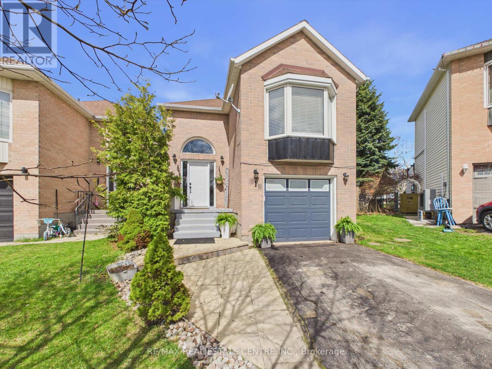 Detached at 318 SHELBURNE PLACE, Shelburne
