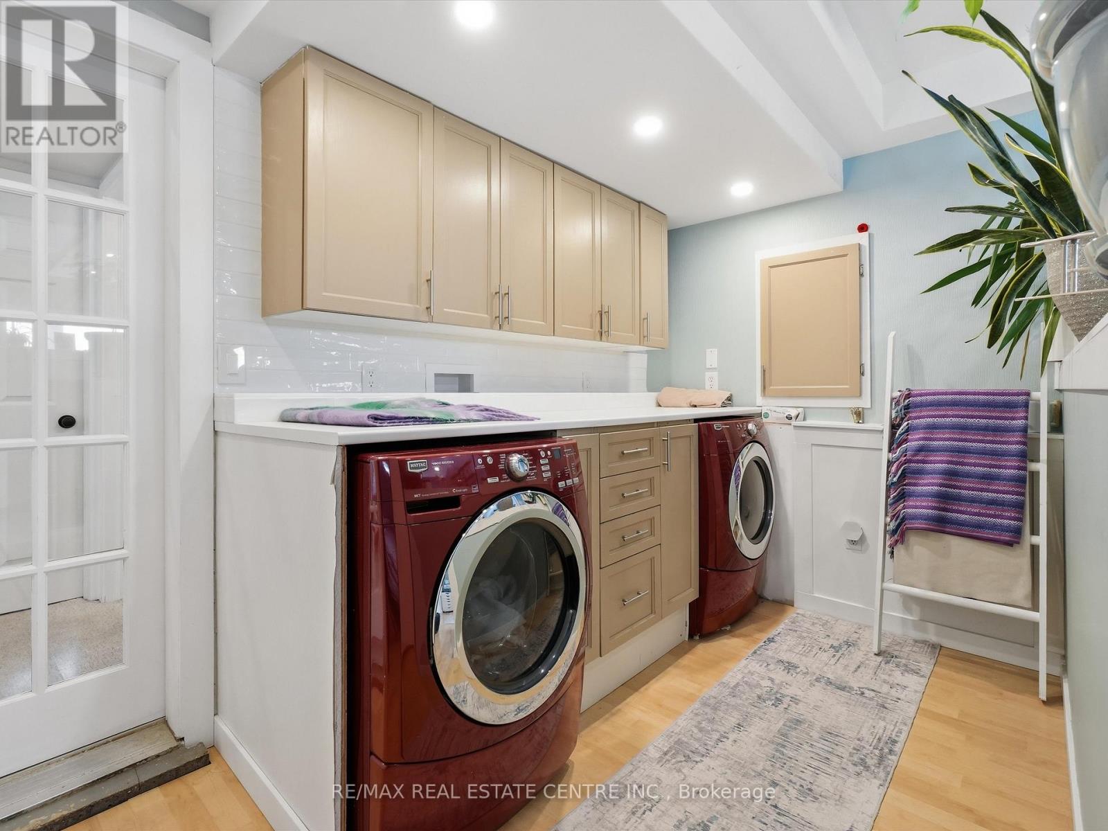 Detached at 318 SHELBURNE PLACE, Shelburne