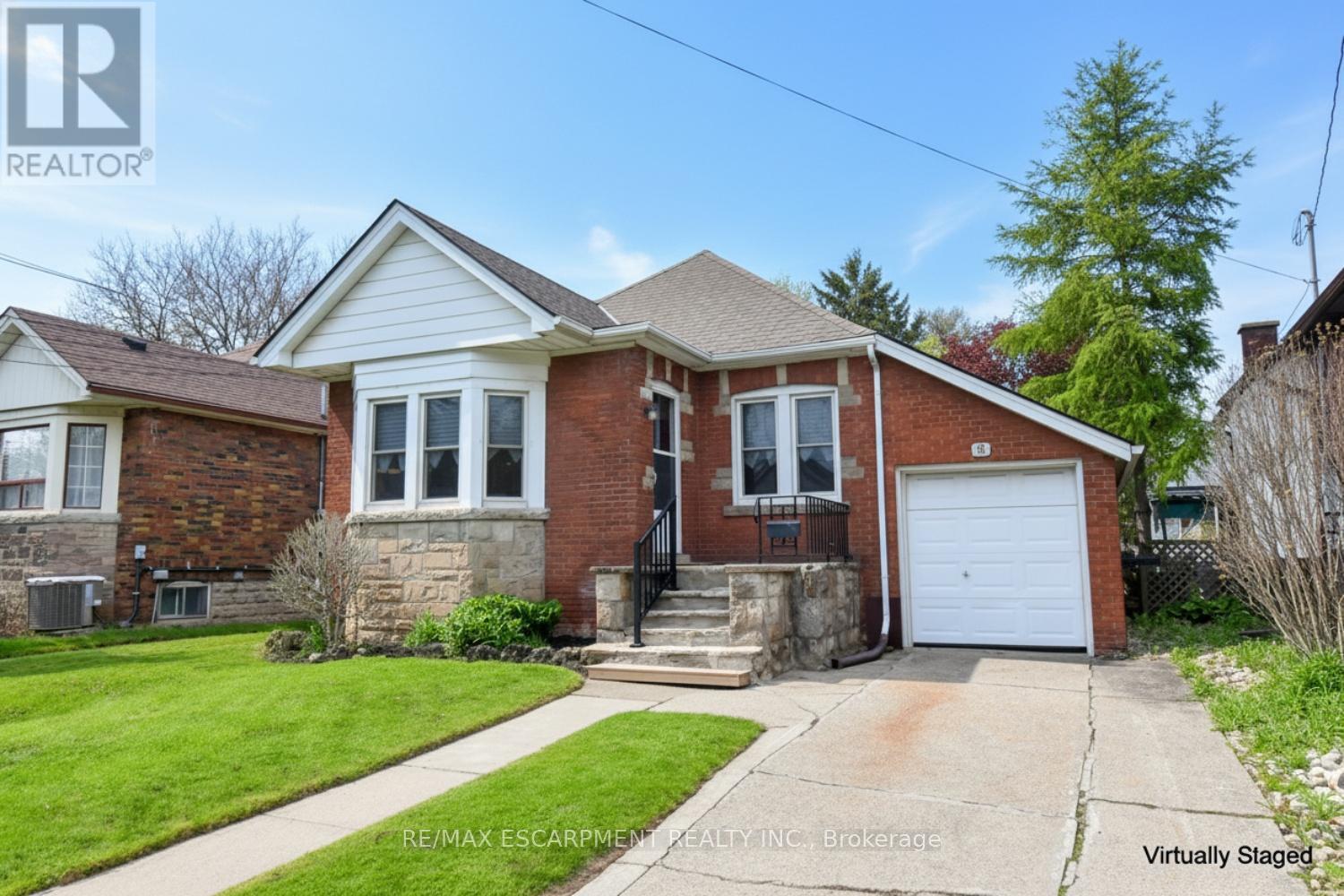 Detached at 8 NORWOOD ROAD, Hamilton (Westdale)