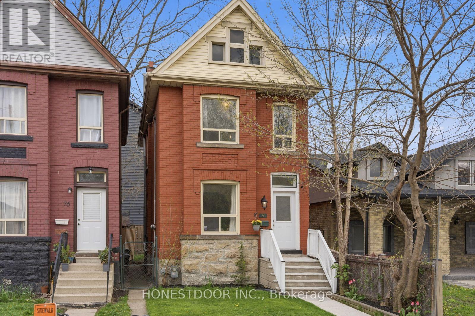 Detached at 74 TISDALE STREET N, Hamilton (Landsdale)