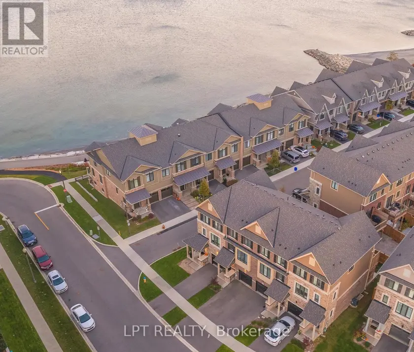 Townhouse at 16 PLACE POLONAISE DRIVE, Grimsby (Grimsby Beach)