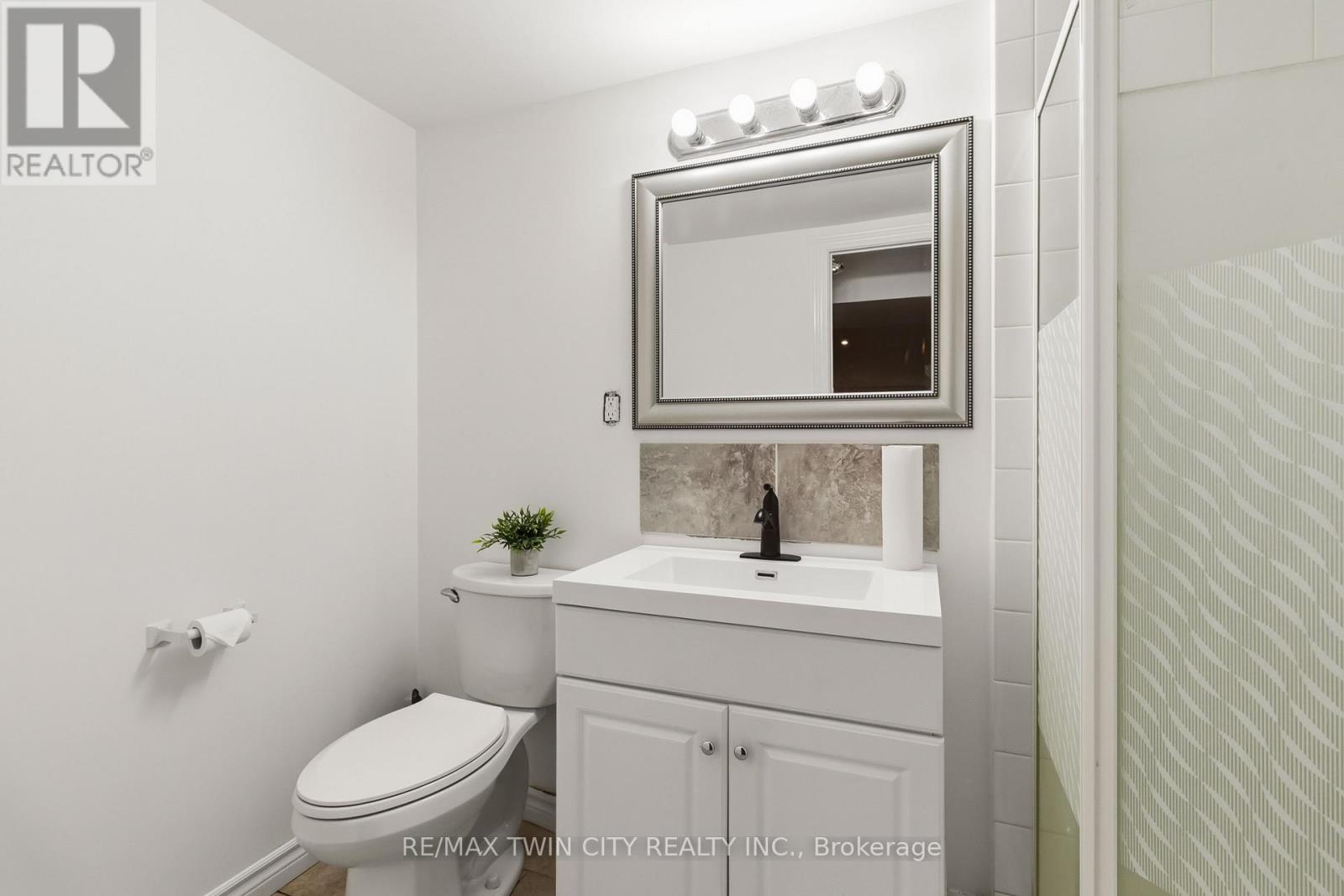 Townhouse at C - 51 METCALFE CRESCENT, Brantford