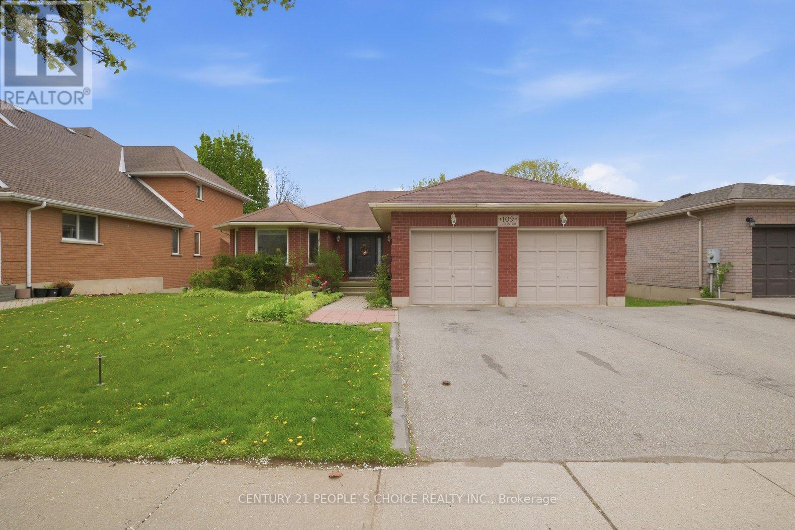 Detached at 109 GILLIN ROAD, Brantford