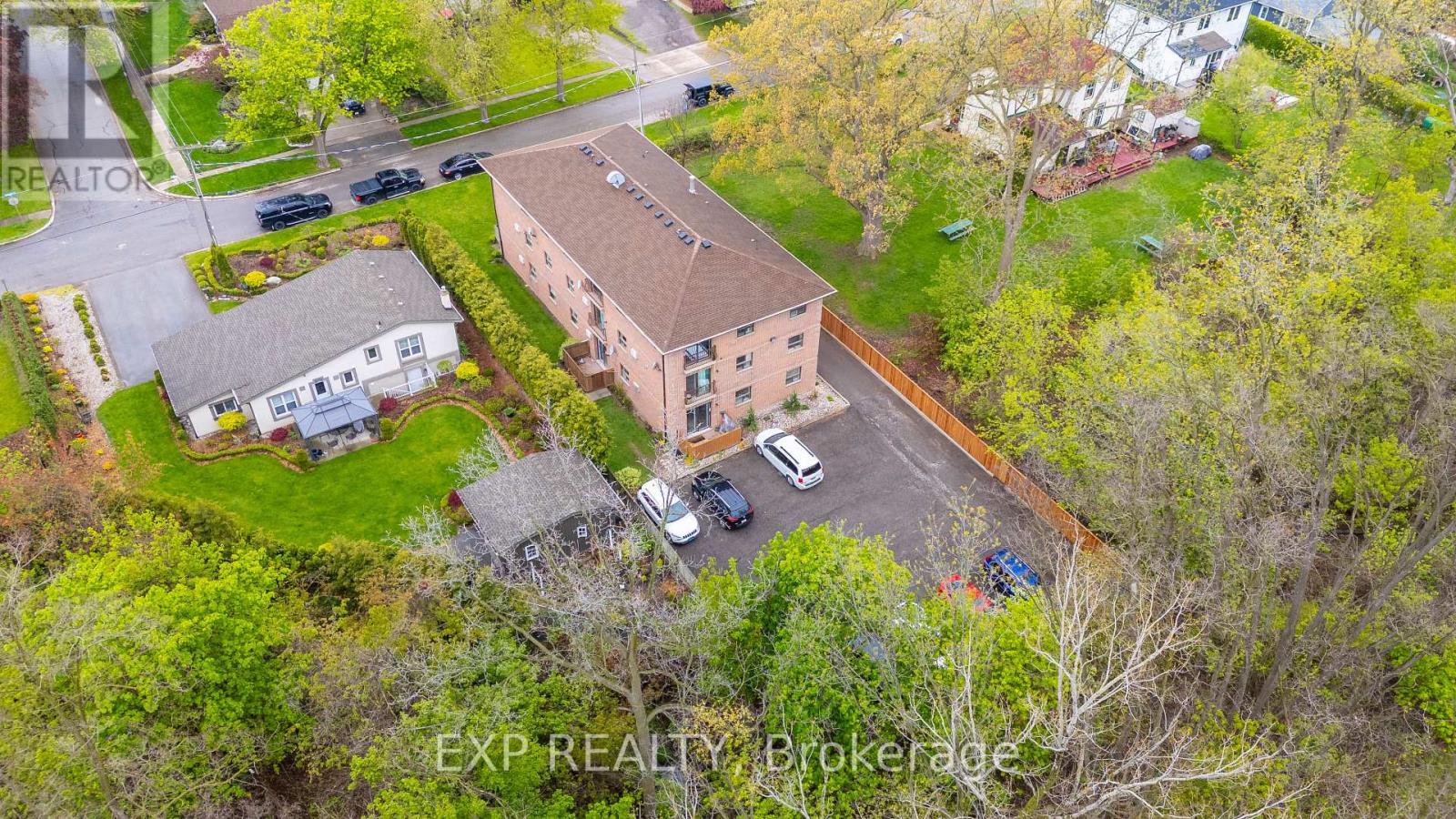 Apartment at 303 - 78 WELLAND STREET N, Thorold