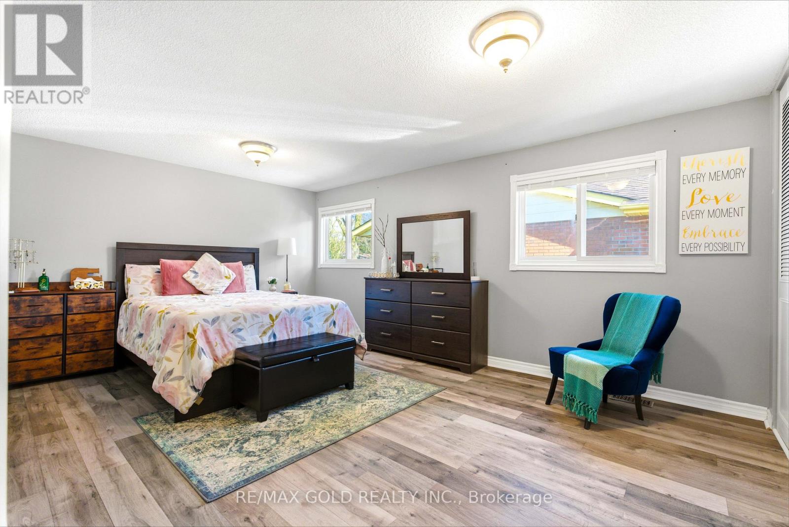 Detached at 380 GRANGEWOOD DRIVE W, Waterloo