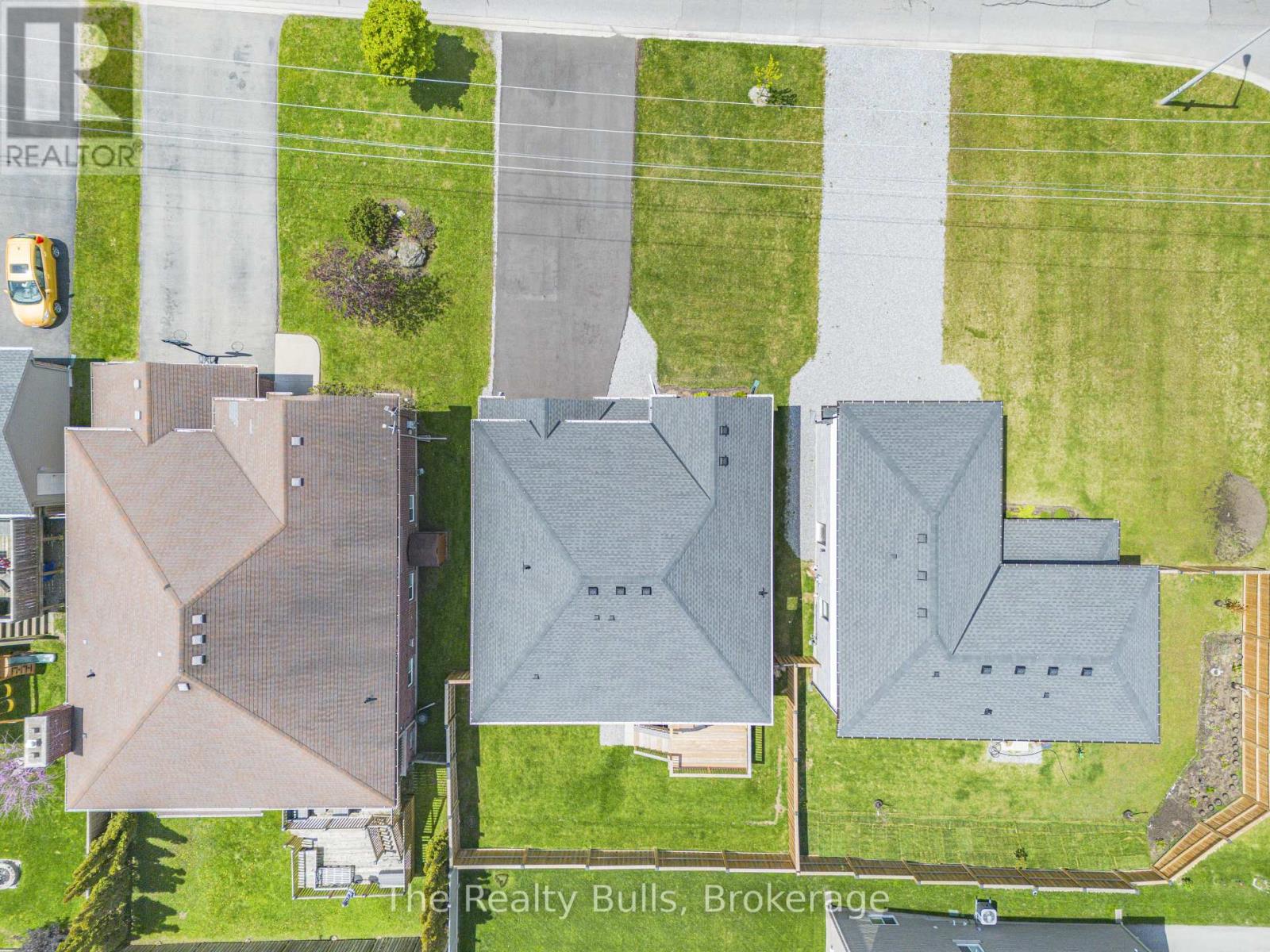 Detached at 28 RIDGE ROAD S, Fort Erie