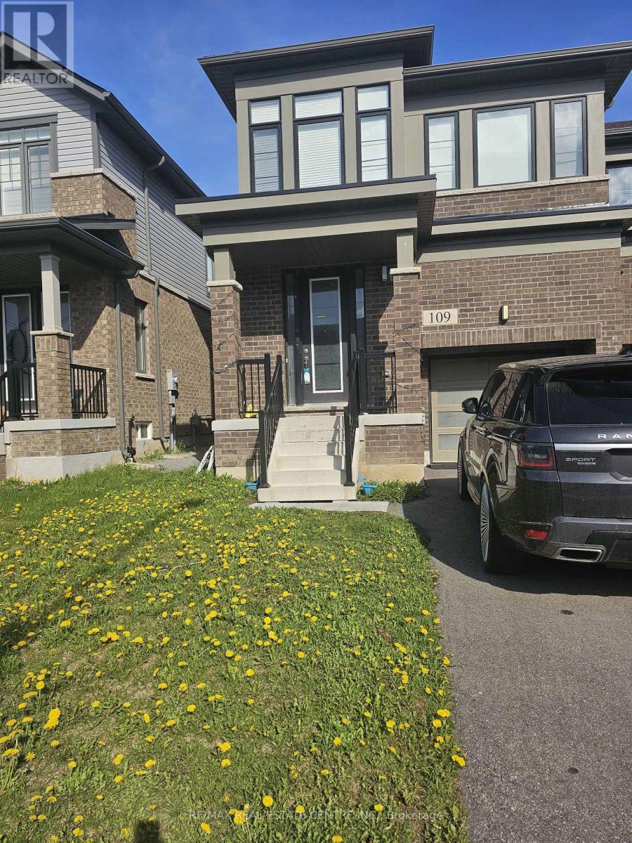 Townhouse at 109 FREEDOM CRESCENT, Hamilton (Mount Hope)