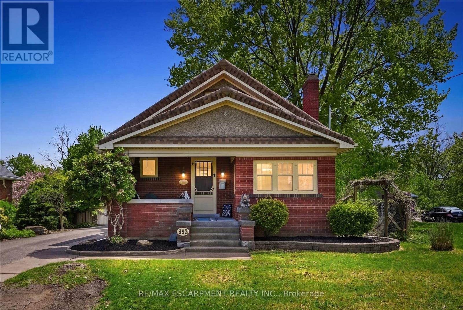 Detached at 392 QUEENSTON STREET, St. Catharines (Secord Woods)