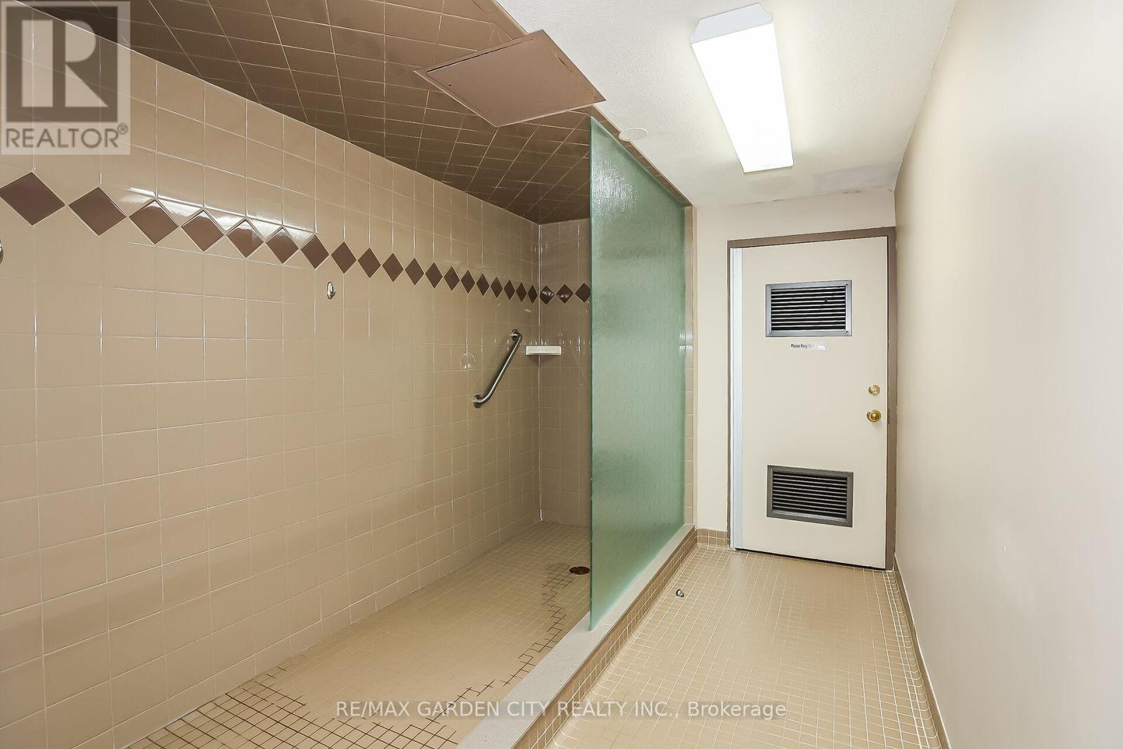 Apartment at 106 - 35 TOWERING HEIGHTS BOULEVARD, St. Catharines