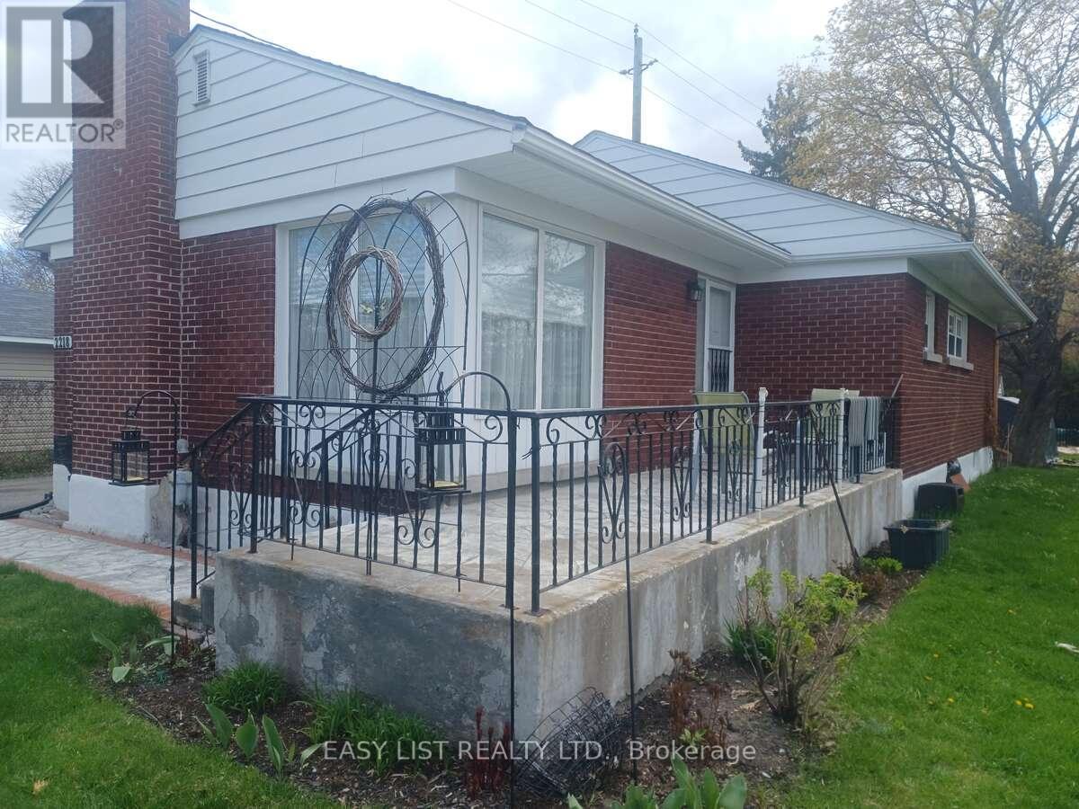 Detached at 2218 IRIS STREET, Ottawa