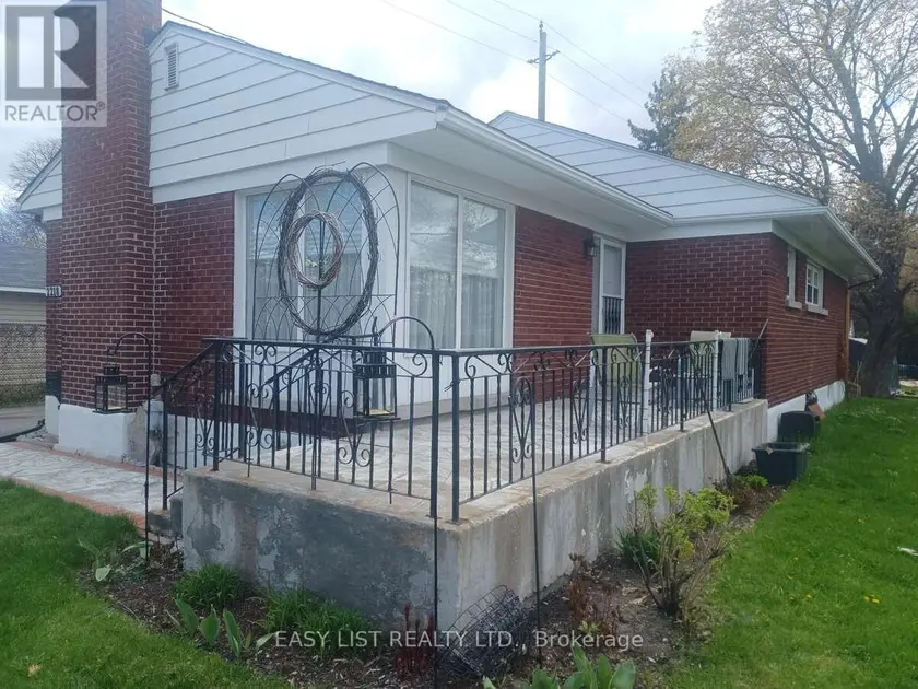 Detached at 2218 IRIS STREET, Ottawa