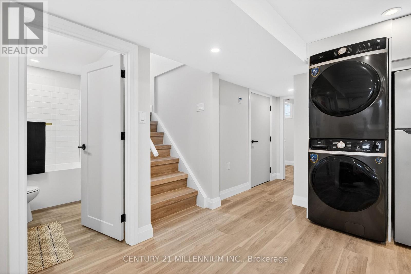 Detached at LOWER - 330 EAST 15TH STREET, Hamilton