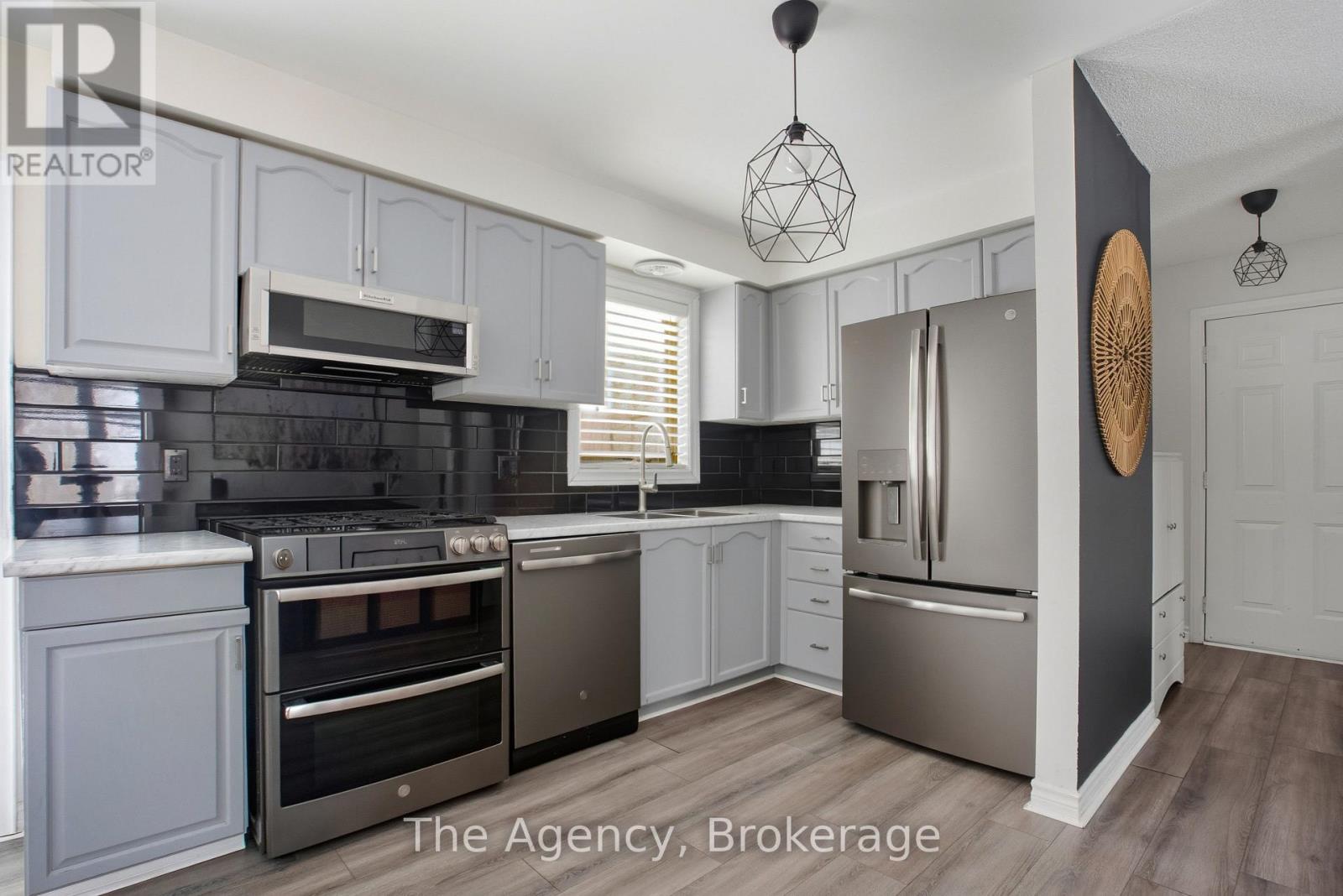 Detached at 110 LEESON STREET S, East Luther Grand Valley