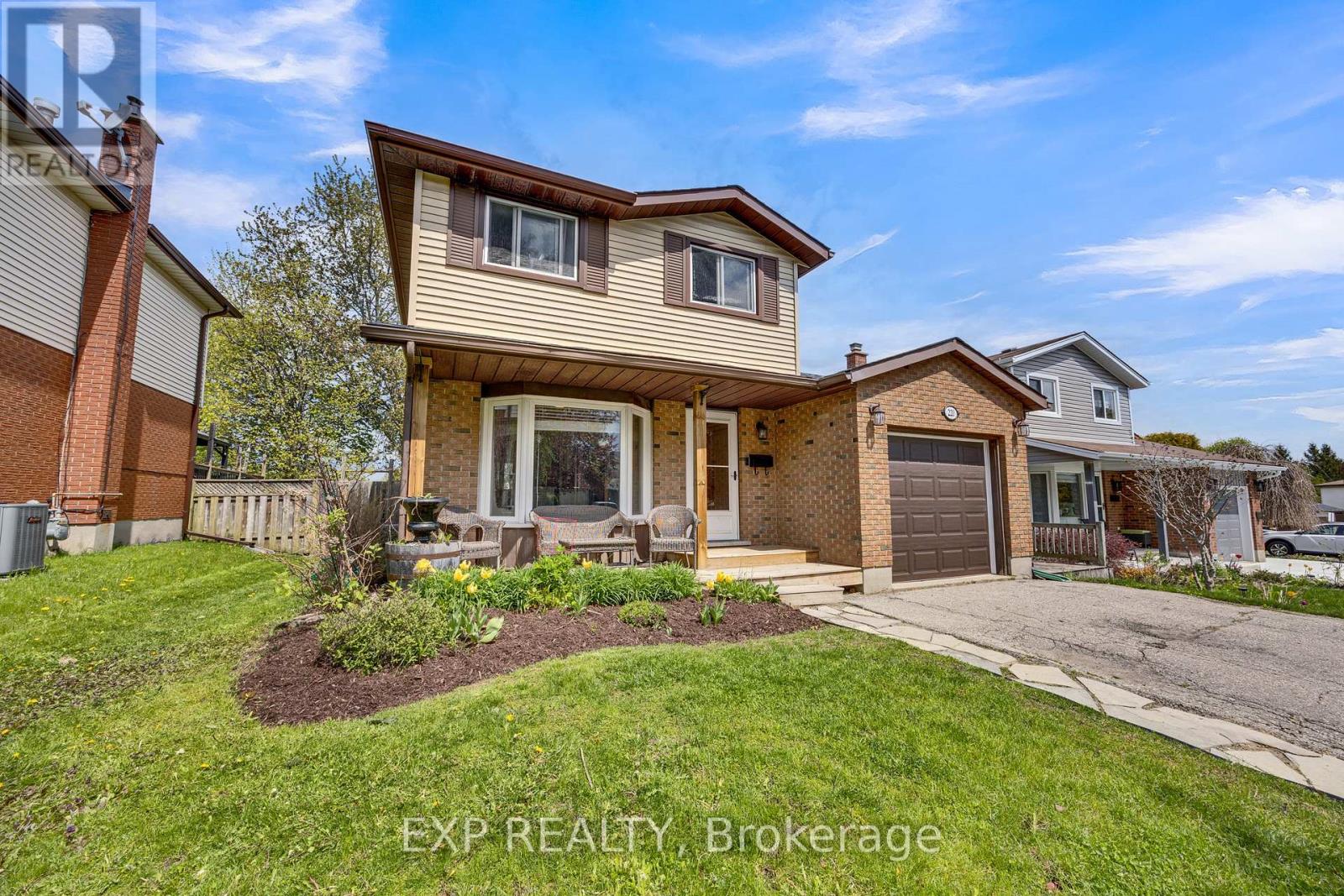 Detached at 220 ROSEBANK PLACE, Kitchener