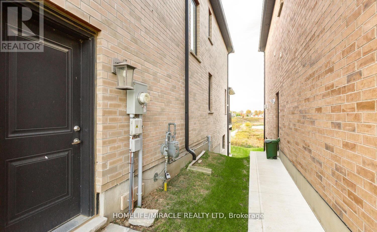 Detached at 80 GRANDVILLE CIRCLE, Brant