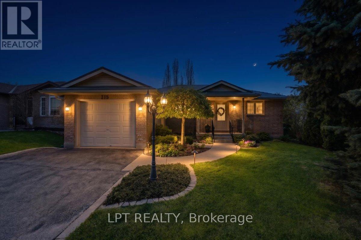 Detached at 315 COLBORNE STREET, Centre Wellington (Elora/Salem)