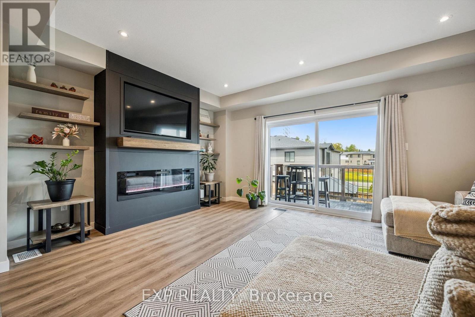 Townhouse at 907 ROBERT FERRIE DRIVE, Kitchener