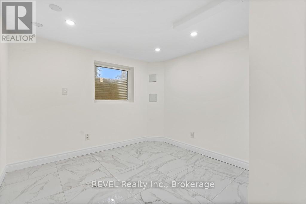 Detached at 462 D CARLTON STREET, St. Catharines