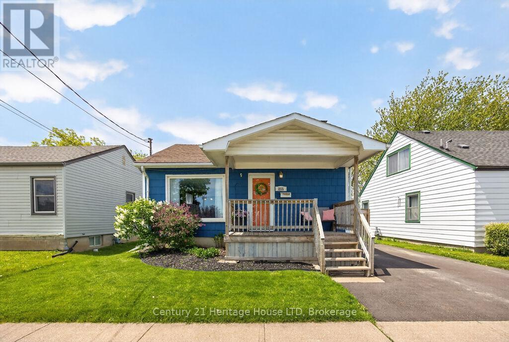 Detached at 211 GRANTHAM AVENUE, St. Catharines (Facer)