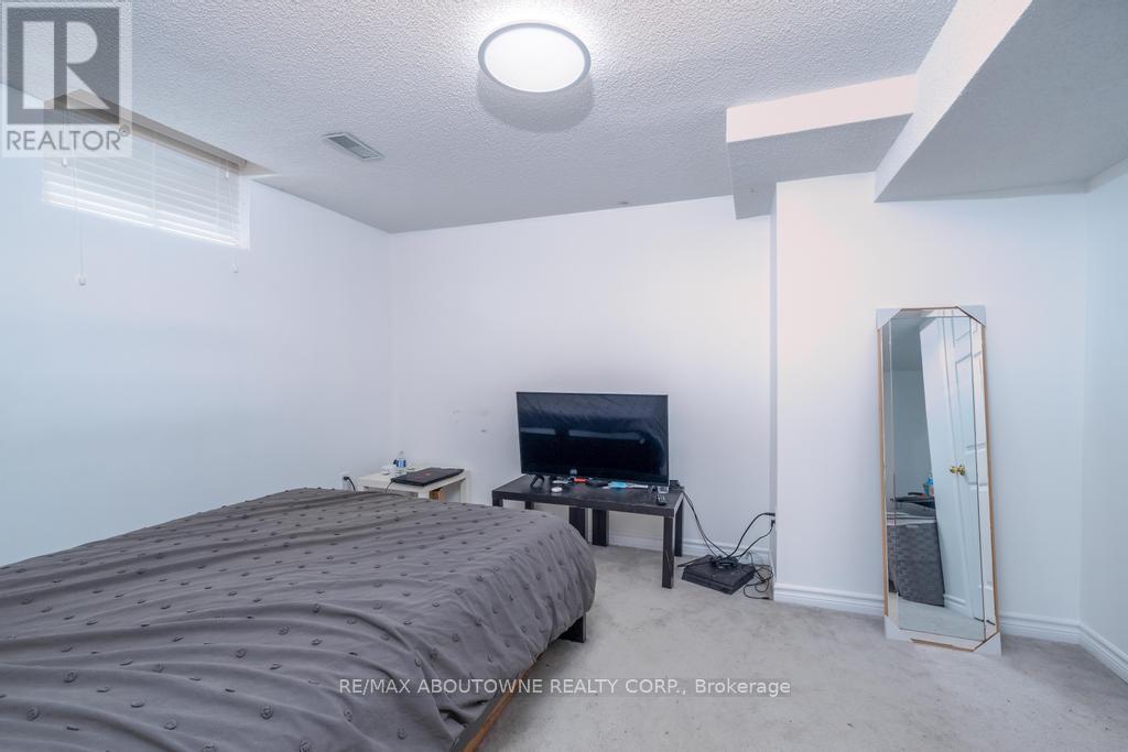 Detached at 14 SABLE DRIVE, Hamilton