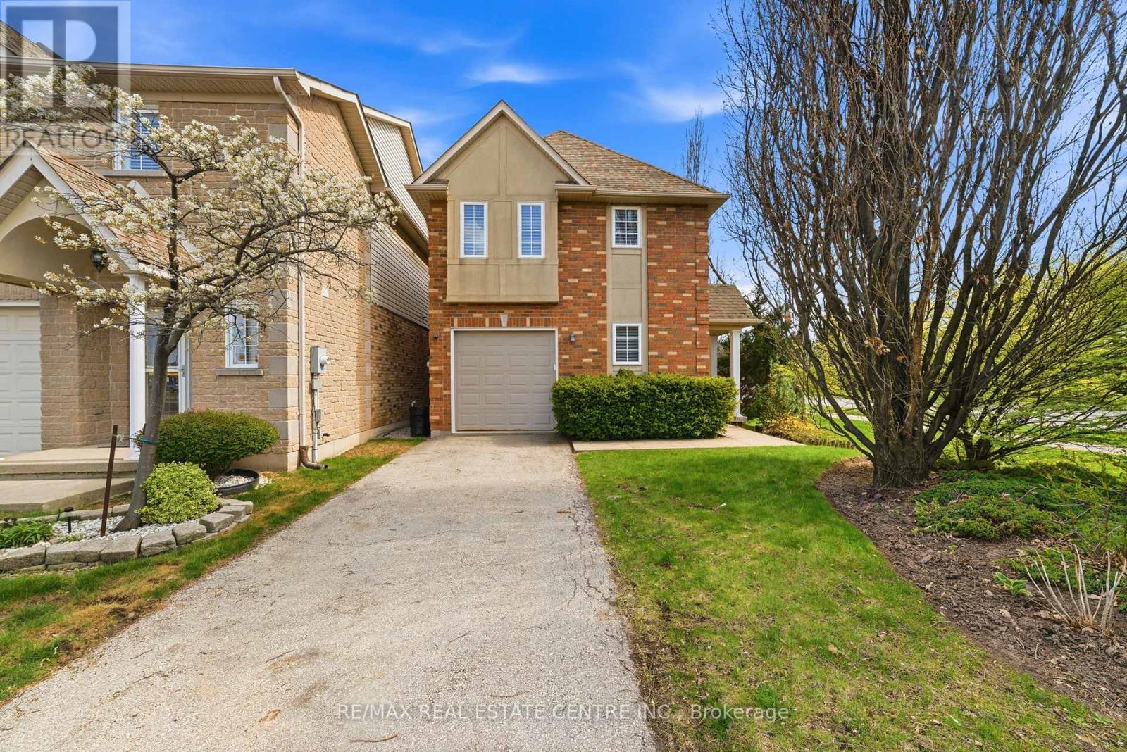 Detached at 1 - 876 GOLF LINKS ROAD, Hamilton (Meadowlands)