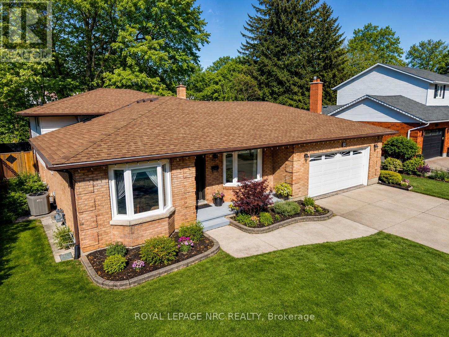 Detached at 60 MILLBRIDGE CRESCENT, Pelham (Fonthill)