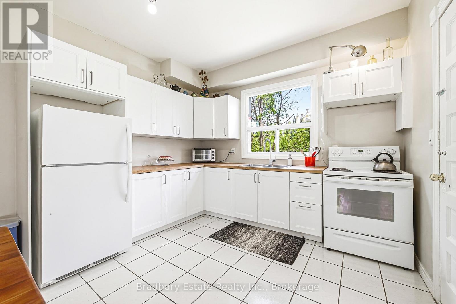 Detached at 43 HARVEY STREET, Hamilton