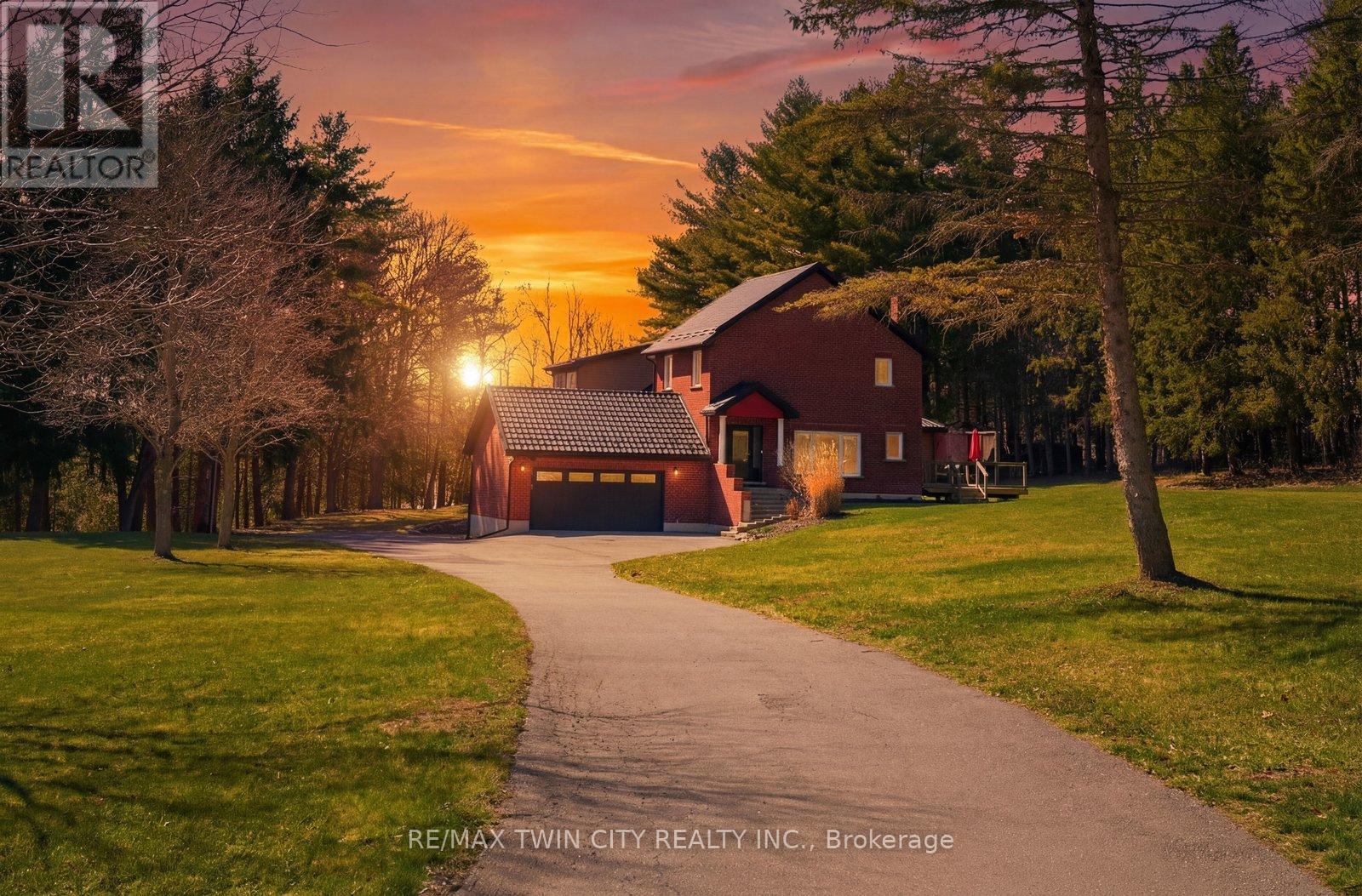 Detached at 25 HAMMOND ROAD, Brant (Brantford Twp)