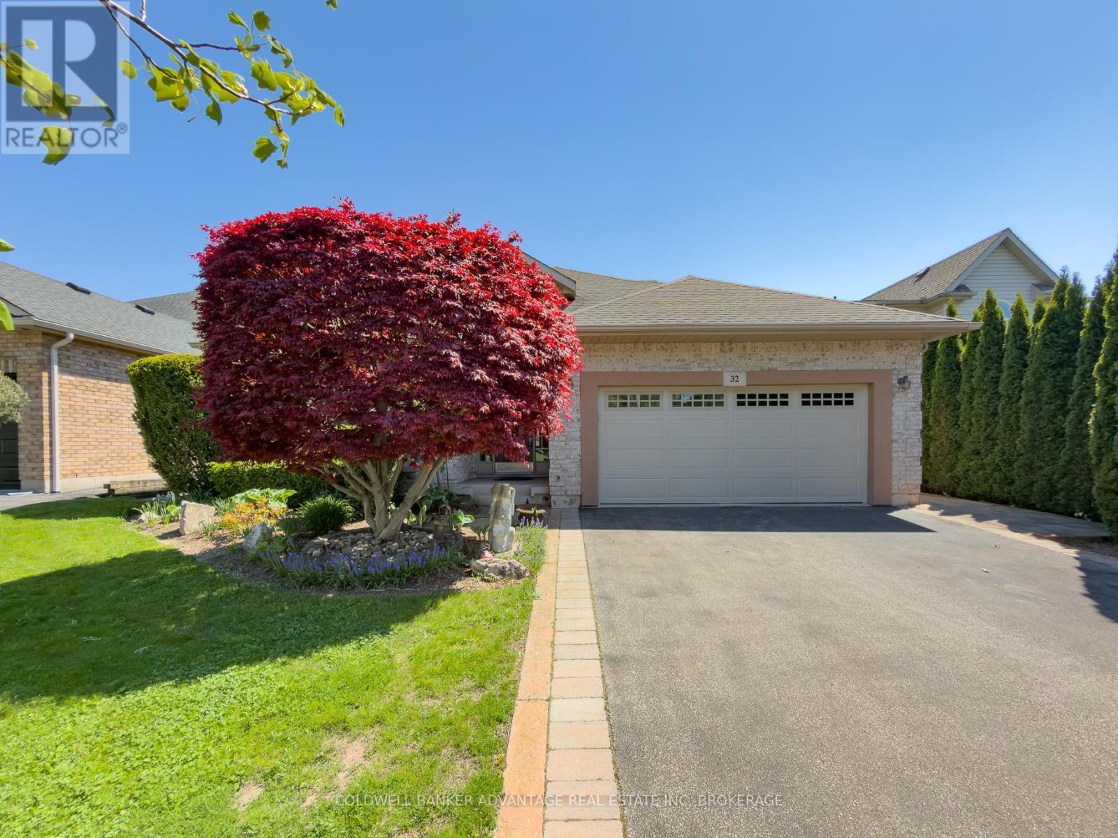 Detached at 32 MICHAELA CRESCENT, Pelham (Fonthill)