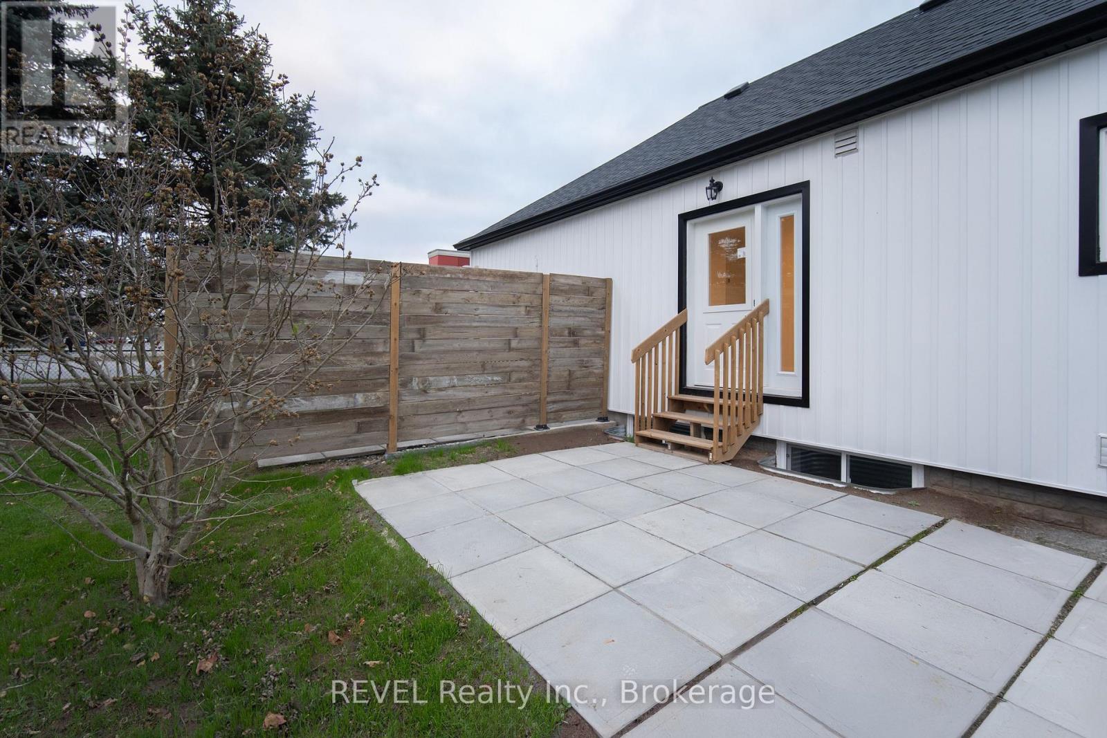 Multiplex at UPPER - 718 ONTARIO ROAD, Welland