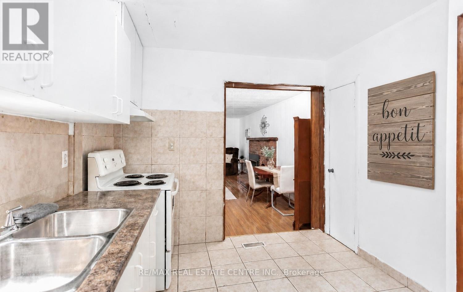 Detached at 50 DUMBARTON STREET, Guelph