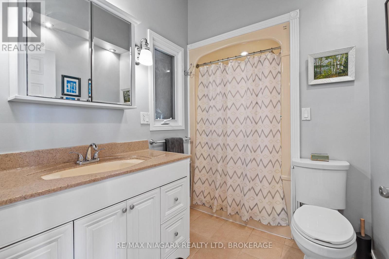 Detached at 10825 LAKESHORE ROAD W, Wainfleet