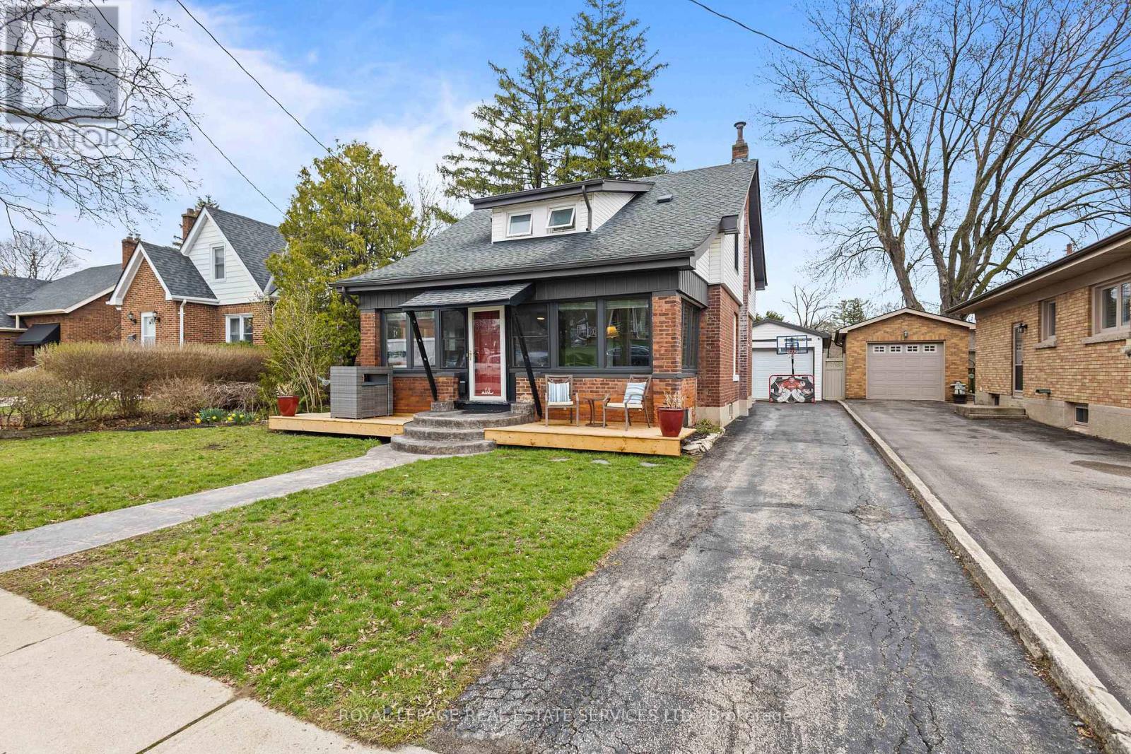 Detached at 13 FOREST ROAD, Brantford