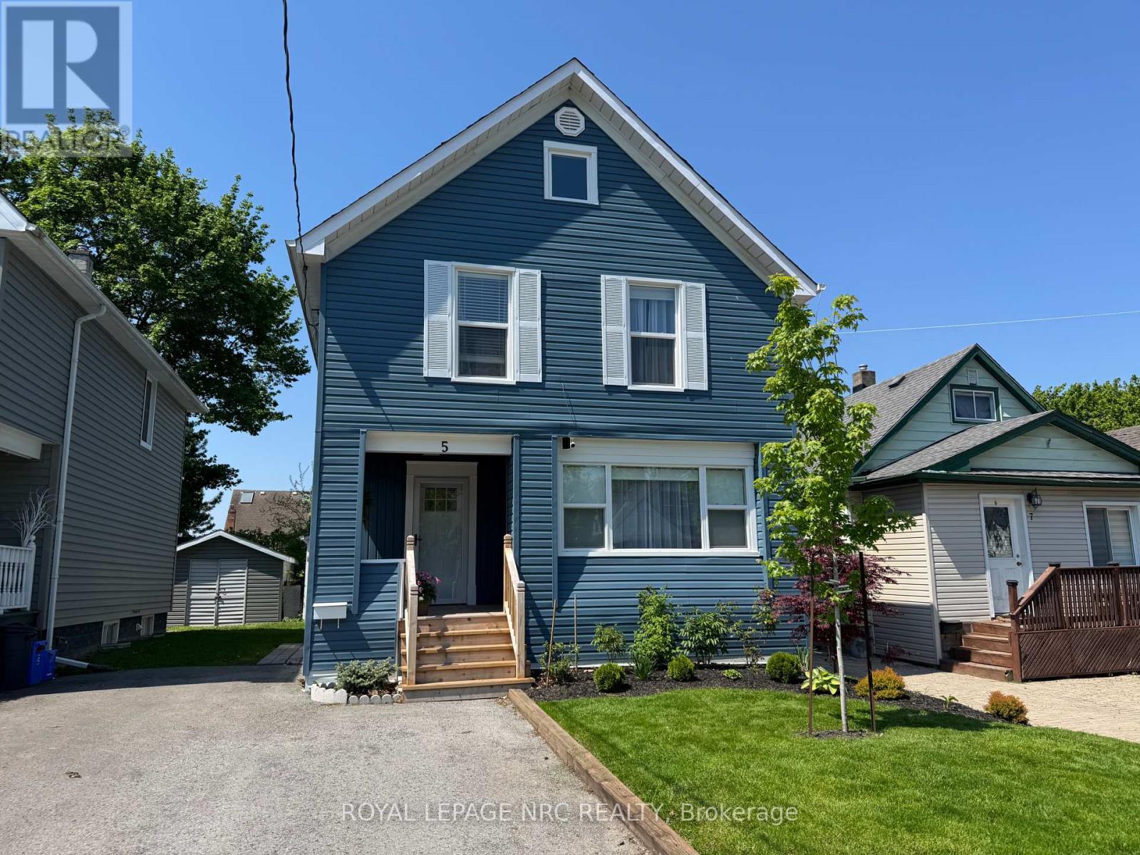 Detached at 5 VICTORIA STREET, St. Catharines (Ridley)
