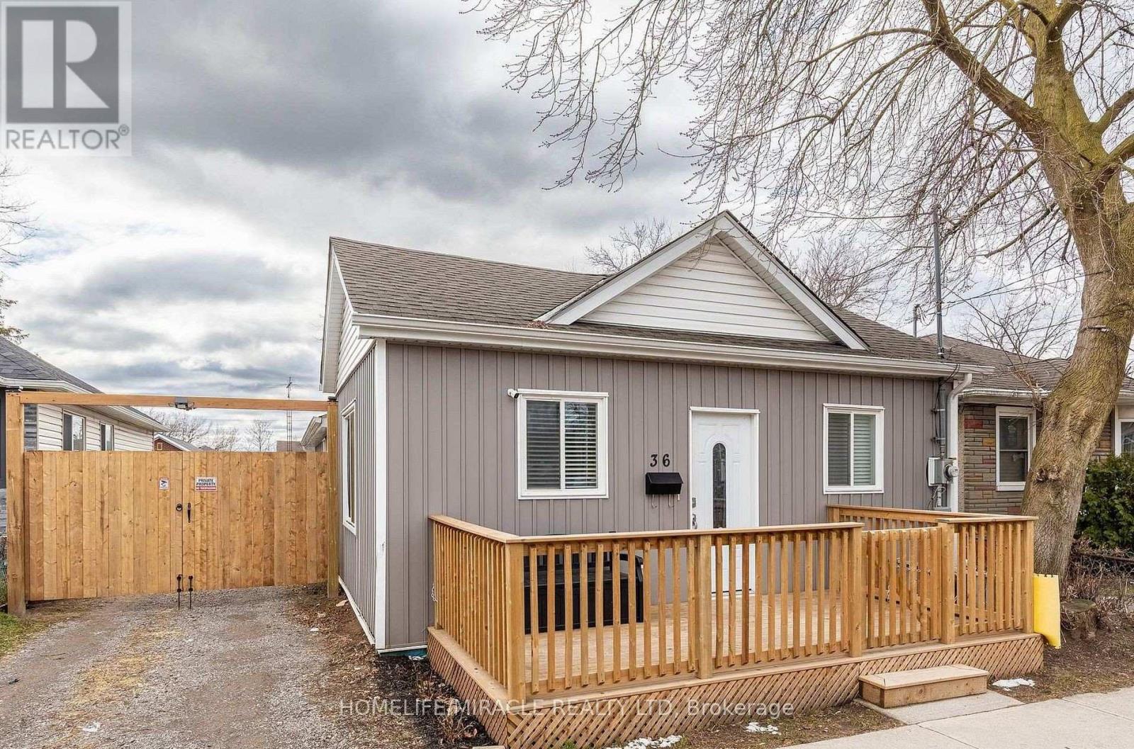 Detached at 36 DIVISION STREET, St. Catharines (E. Chester)
