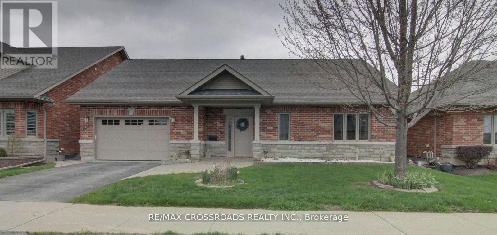 Detached at 8 GREEN ARBOUR WAY, Kawartha Lakes (Lindsay)