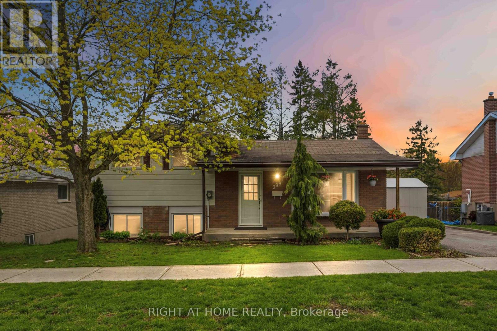 Detached at 999 ST PAULS STREET, Peterborough (Northcrest Ward 5)