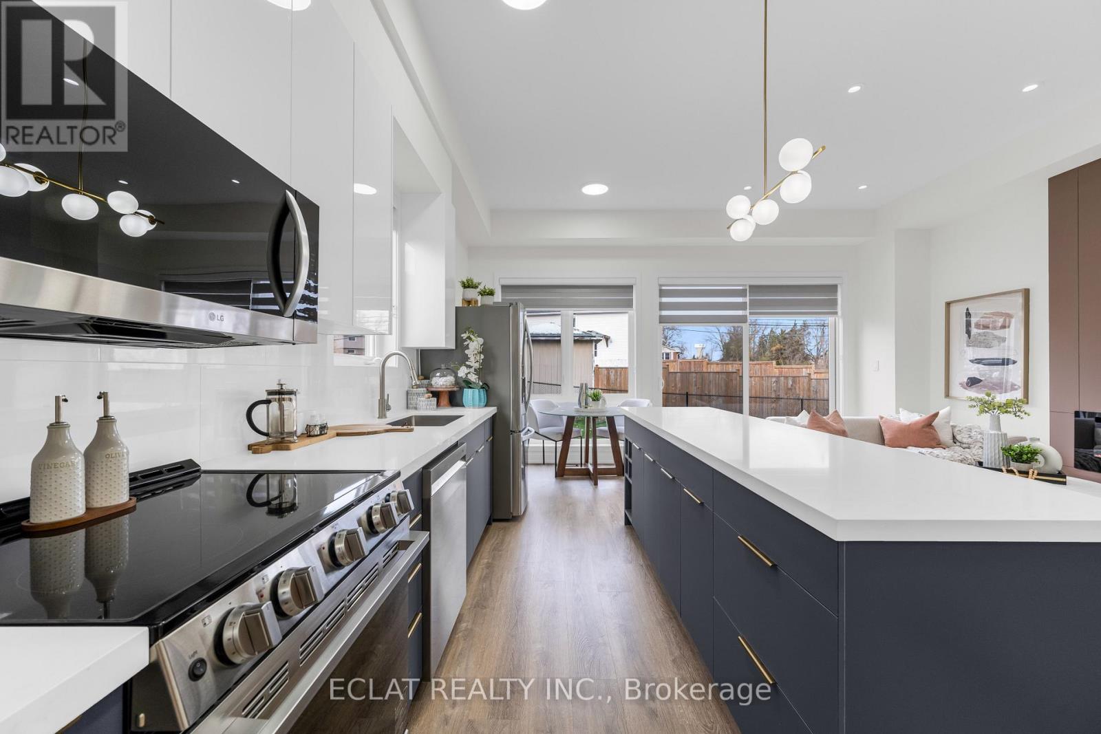 Townhouse at 154 MILL STREET, West Lincoln