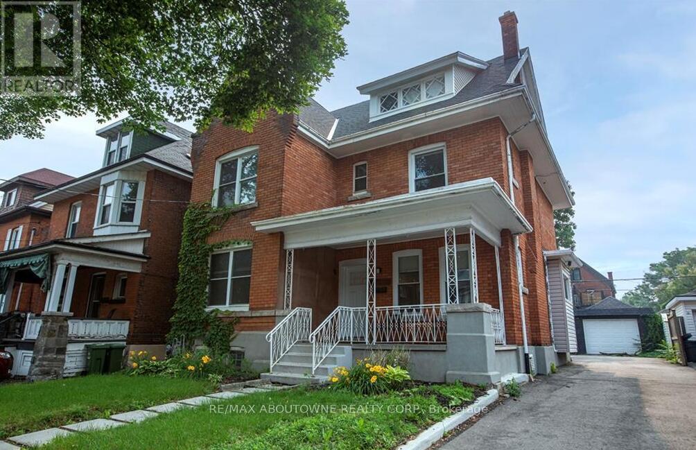 Detached at 49 FAIRLEIGH AVENUE S, Hamilton (Gibson)