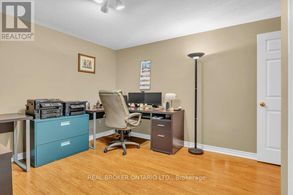 Detached at 13 BURLWOOD DRIVE, Woolwich