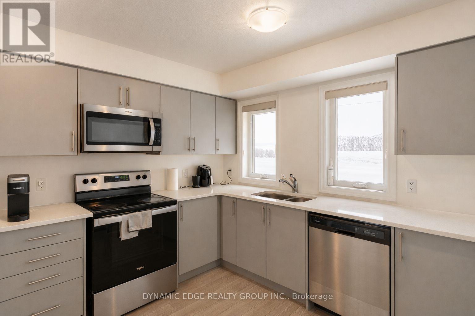 Townhouse at 25 - 235 CHAPEL HILL DRIVE, Kitchener