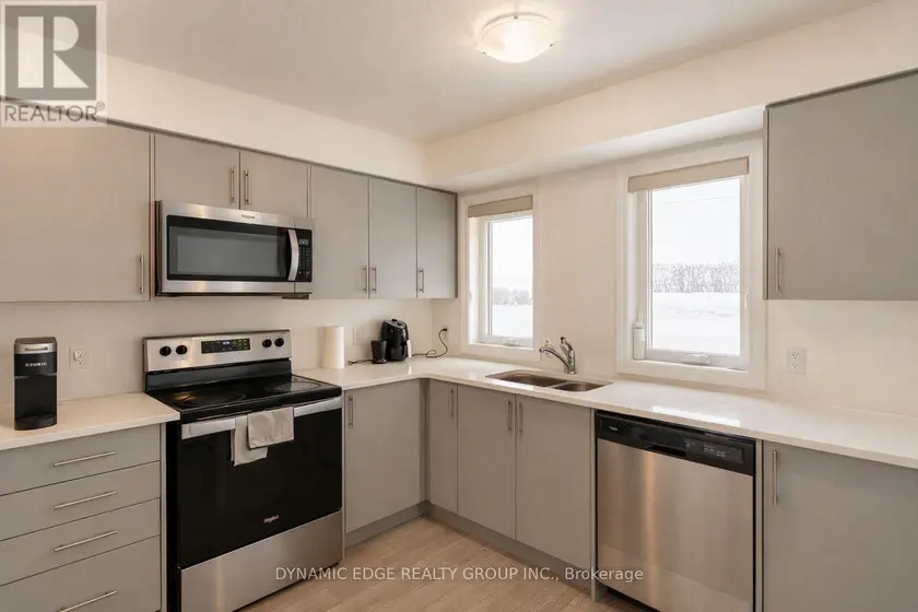Townhouse at 25 - 235 CHAPEL HILL DRIVE, Kitchener