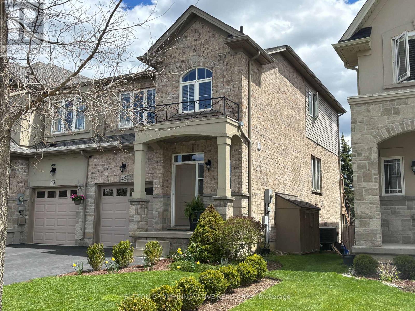Townhouse at 45 CANDLEWOOD COURT, Hamilton (Stoney Creek Mountain)